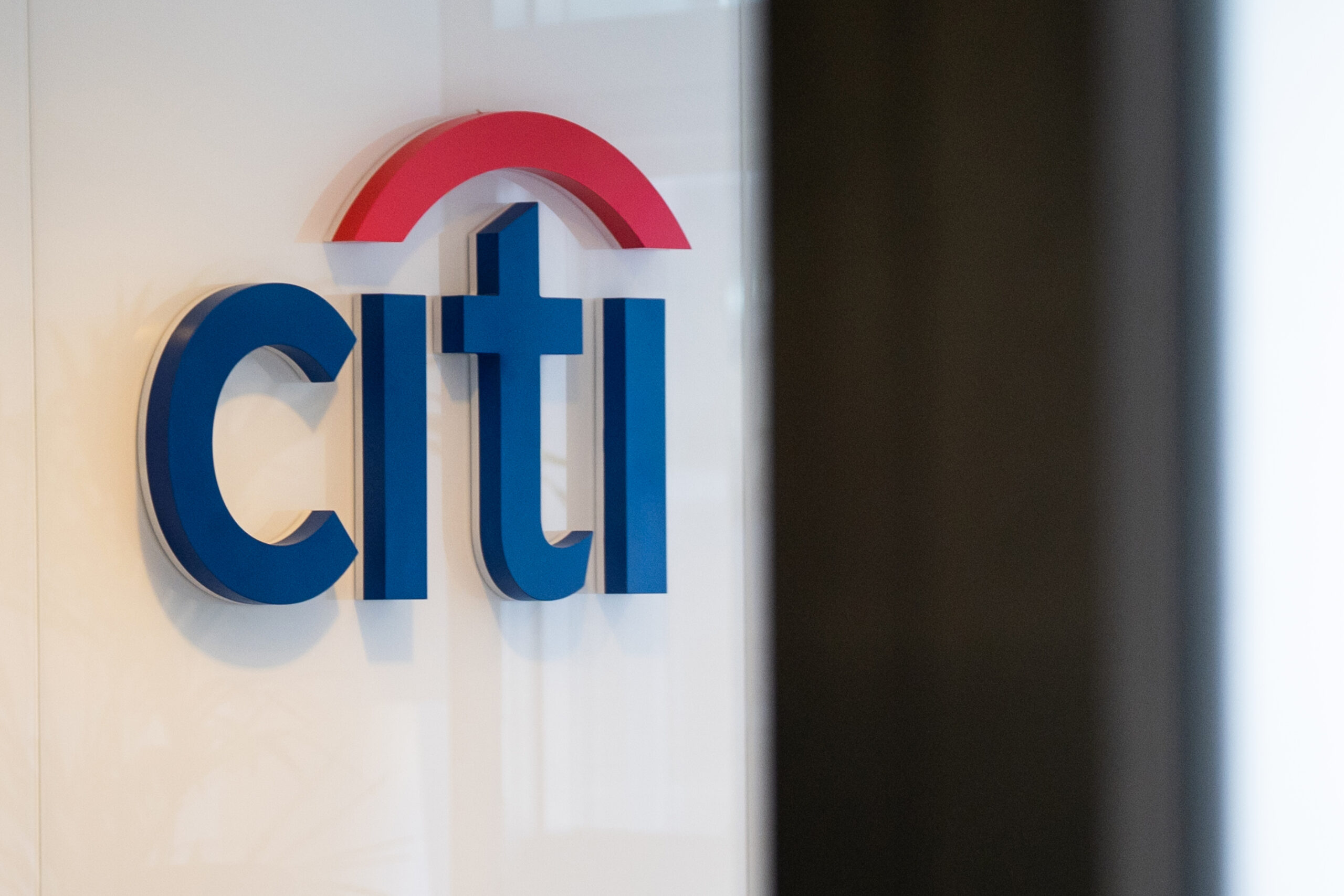 Citi Fined by Swiss Exchange Regulator Over 2022 Fat-Finger Flash Crash