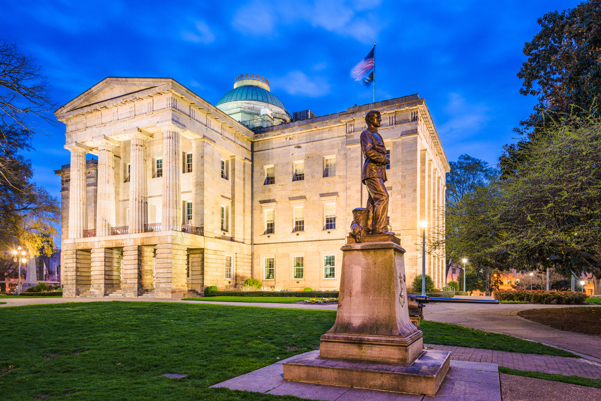 NC Committee Approves Bill to End Education Requirements for Insurance Agents