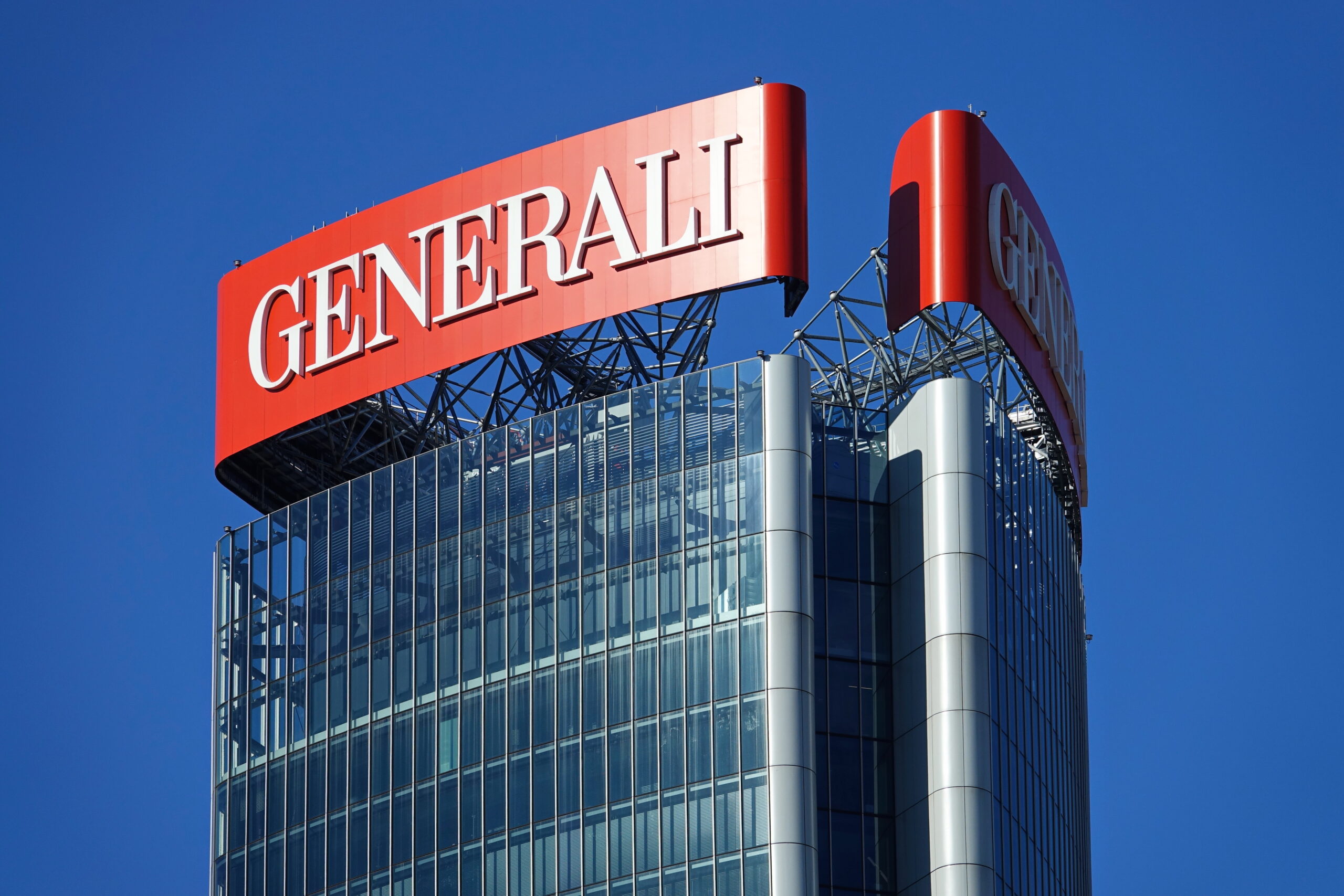 UniCredit Holds Stake of Between 6-7% in Generali, Source Says