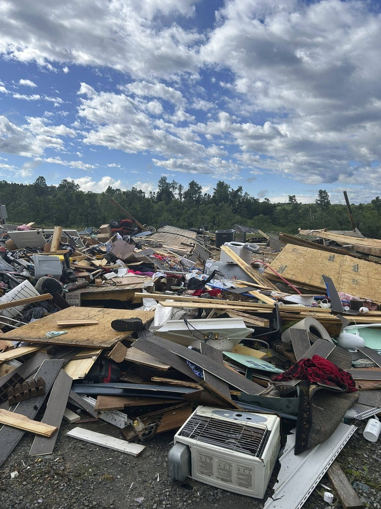 1 Dead, Several Injured When More Storms Rip Through Kentucky, Southeast