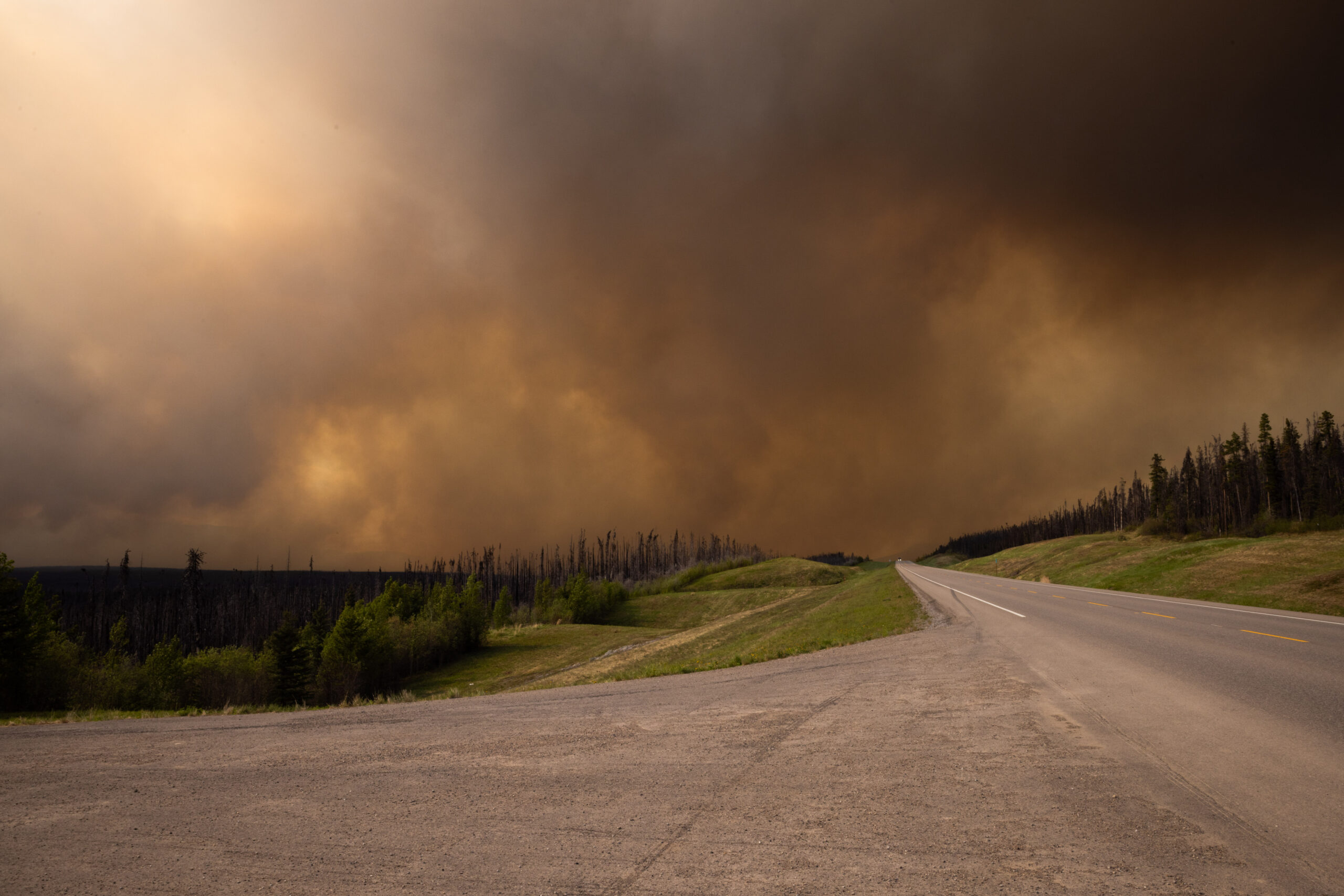 Alberta Wildfires Shut About 7% of Canada’s Oil Production